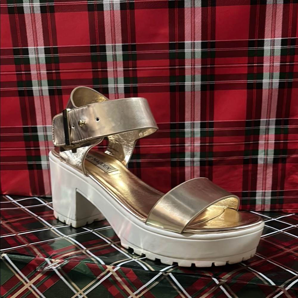 Steve Madden Gold and White Platform Shoes